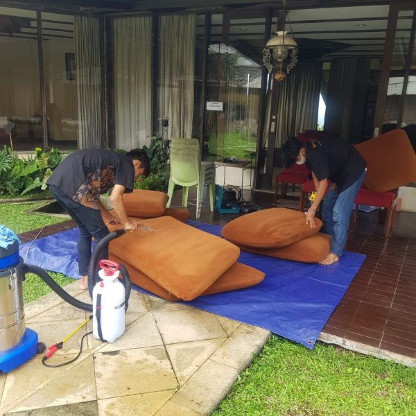 home cleaning bogor - cuci sofas
